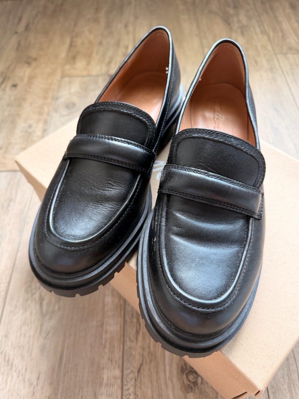 Madewell Black Bradley Lugsole leather loafers, Size W8.5